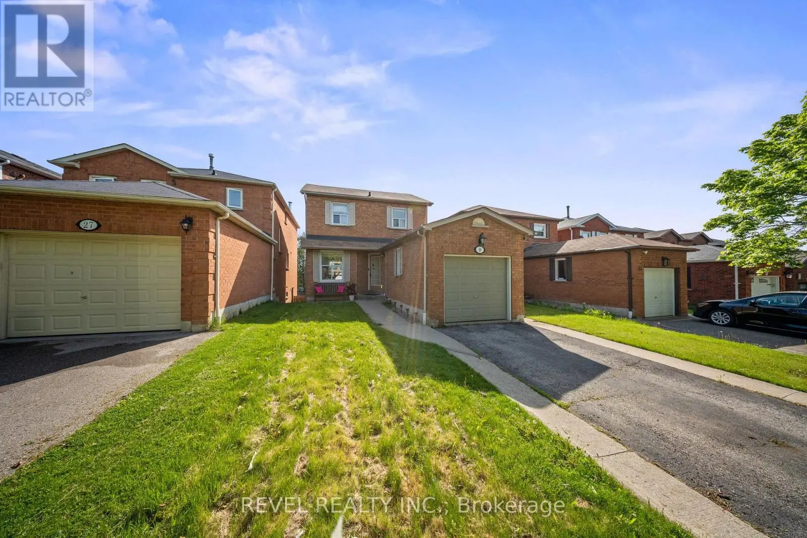 29 Fernbank Place, Whitby, Ontario  L1R 1S9 - Photo 2 - E12180644