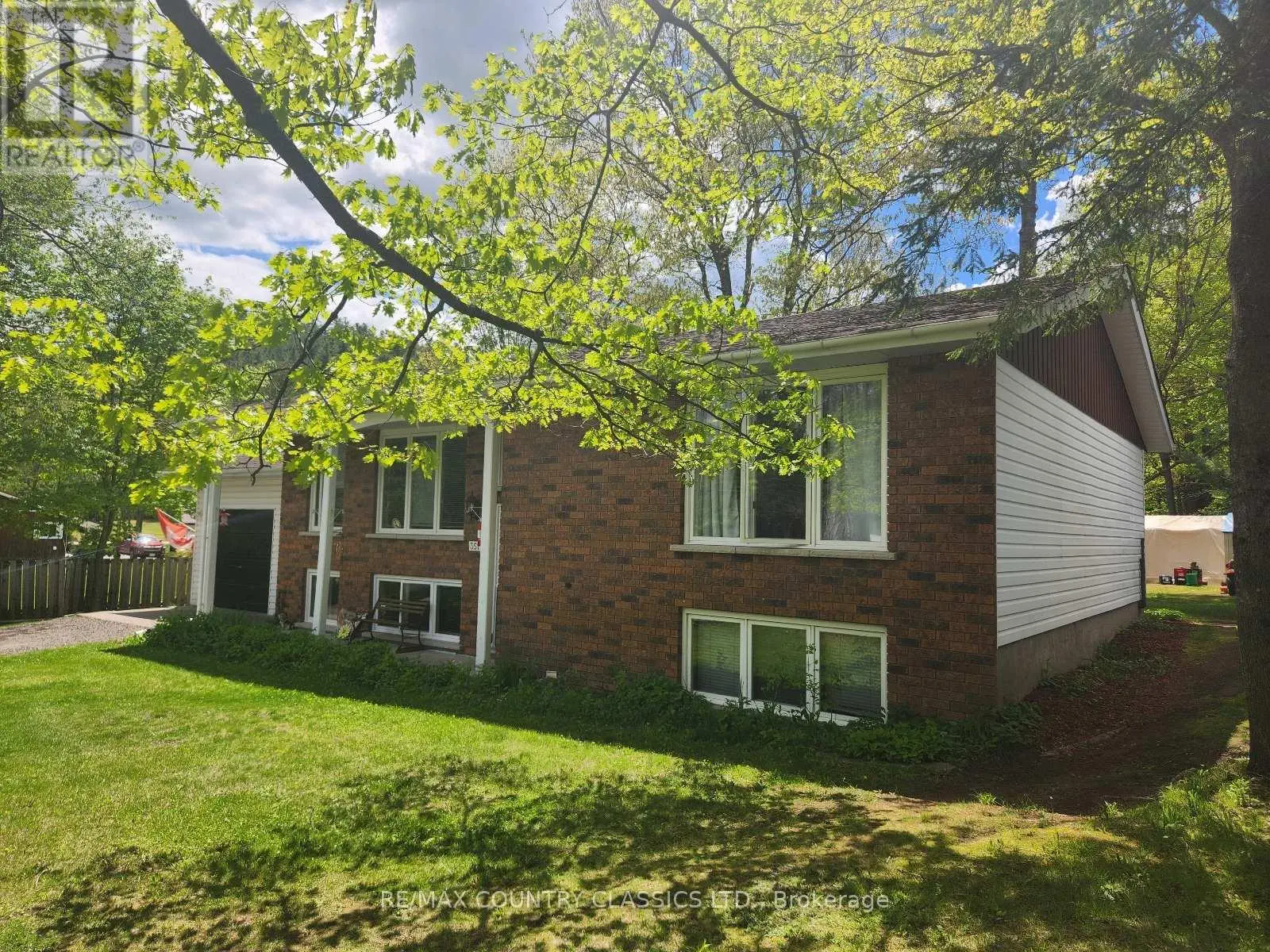 351 Chemaushgon Road, Bancroft, Ontario  K0L 1C0 - Photo 2 - X12183214