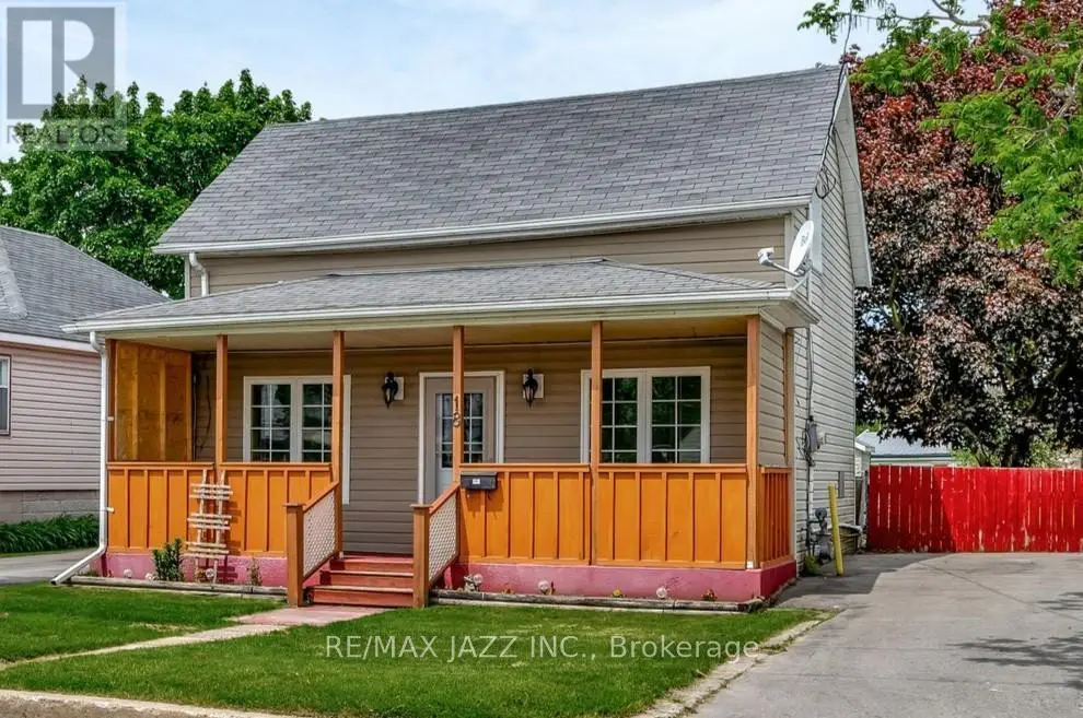 18 College Street, Quinte West, Ontario  K8V 1P7 - Photo 1 - X12183574