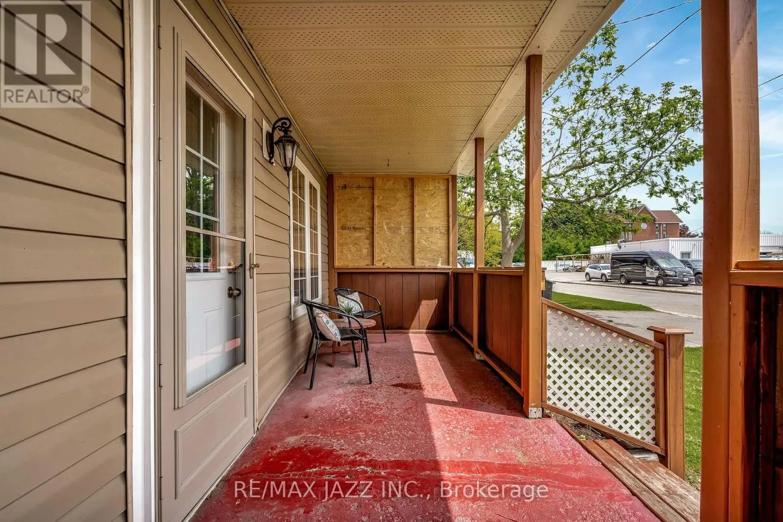 18 College Street, Quinte West, Ontario  K8V 1P7 - Photo 3 - X12183574