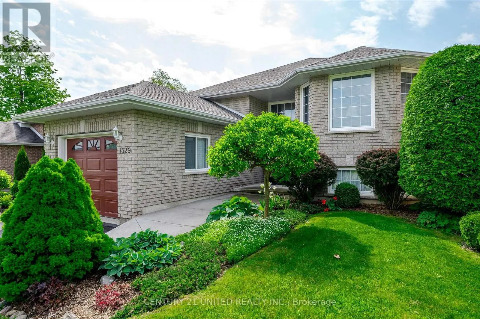 1329 White Crescent, Peterborough West, Ontario  K9K 2L6 - Photo 3 - X12183892