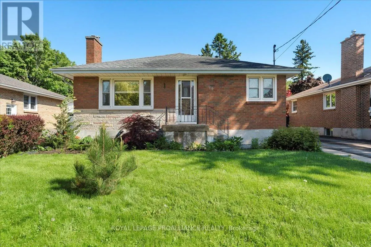 64 Southview Avenue, Belleville, Ontario  K8N 2J5 - Photo 1 - X12184070