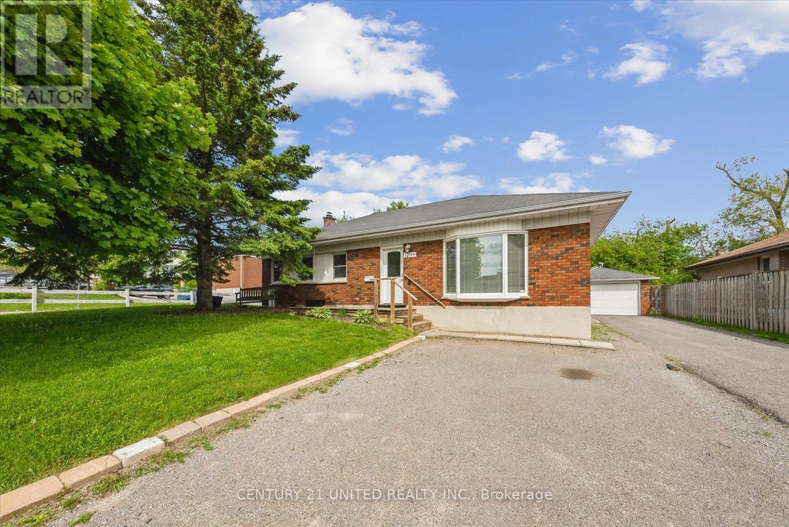 1294 Victory Drive, Peterborough Central, Ontario  K9J 4T7 - Photo 2 - X12184144