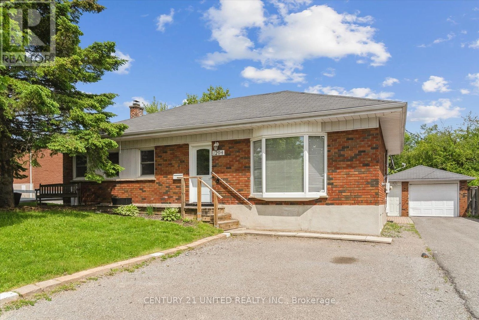 1294 Victory Drive, Peterborough Central, Ontario  K9J 4T7 - Photo 3 - X12184144