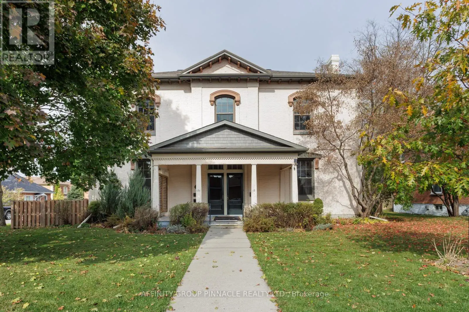 12 Russell Street E, Kawartha Lakes, Ontario  K9V 1Z8 - Photo 1 - X12184287