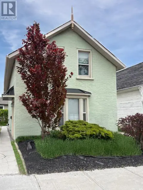 140 Antrim Street, Peterborough Central, Ontario  K9H 3G3 - Photo 2 - X12028635