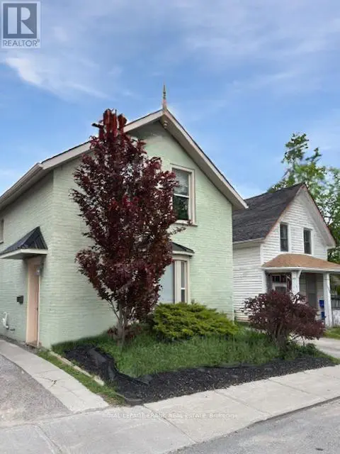 140 Antrim Street, Peterborough Central, Ontario  K9H 3G3 - Photo 3 - X12028635