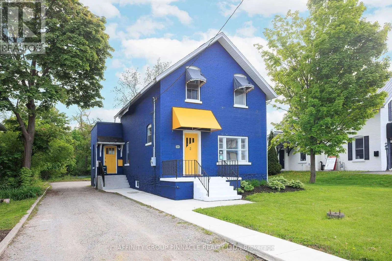 221 Kent Street W, Kawartha Lakes, Ontario  K9V 2Z1 - Photo 1 - X12184425