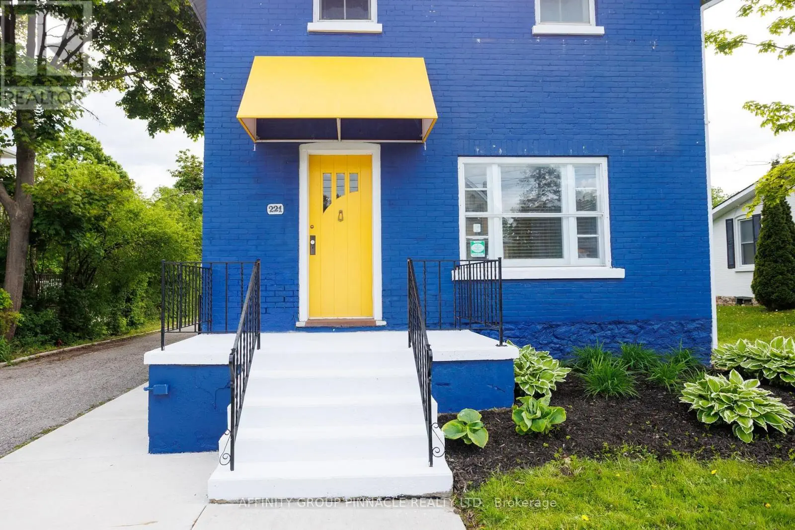 221 Kent Street W, Kawartha Lakes, Ontario  K9V 2Z1 - Photo 3 - X12184425