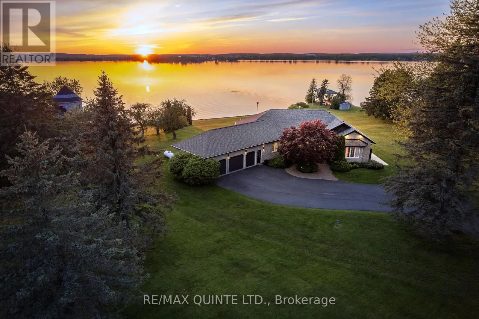 2400 County Rd 3, Prince Edward County, Ontario  K0K 1L0 - Photo 2 - X12184623