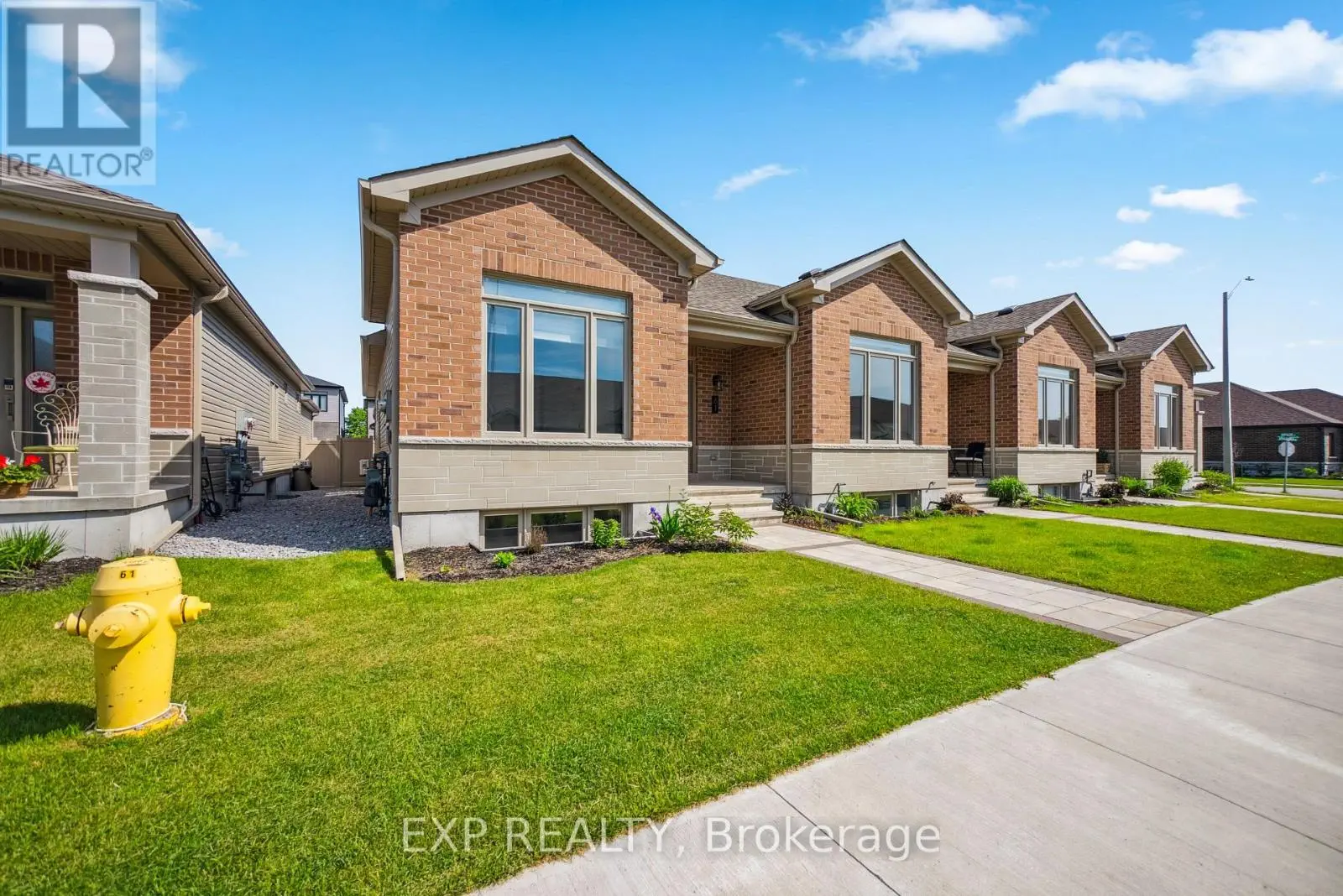 61 Athabaska Drive, Belleville, Ontario  K8N 0T1 - Photo 2 - X12184633