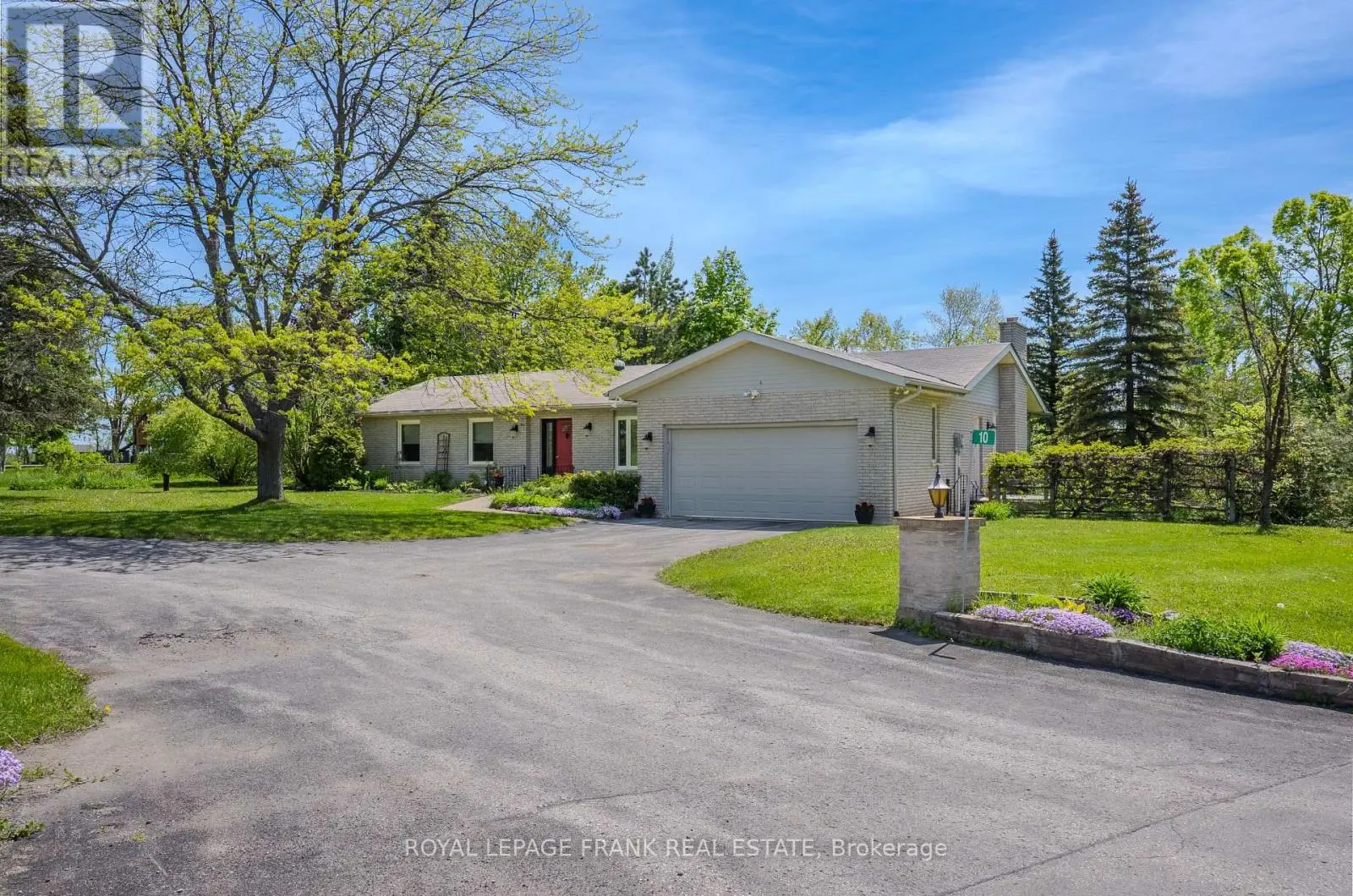 10 Alma Road, Kawartha Lakes, Ontario  K0M 1A0 - Photo 3 - X12184612