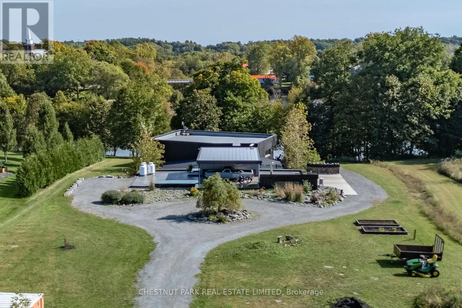 158 Scotts Mill Road, Prince Edward County, Ontario  K0K 2P0 - Photo 3 - X12184712
