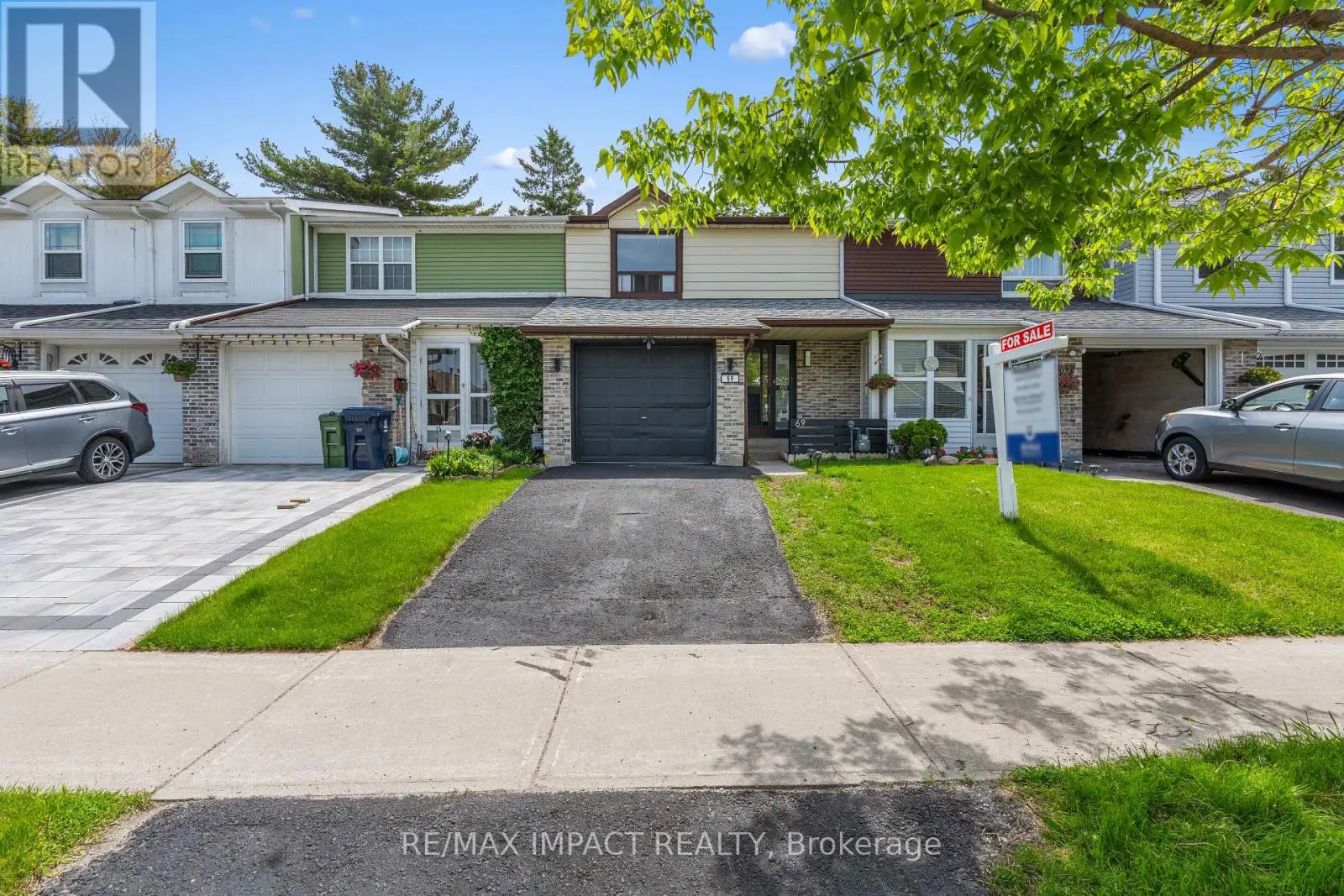 69 HORSELEY HILL DRIVE, Toronto, Ontario