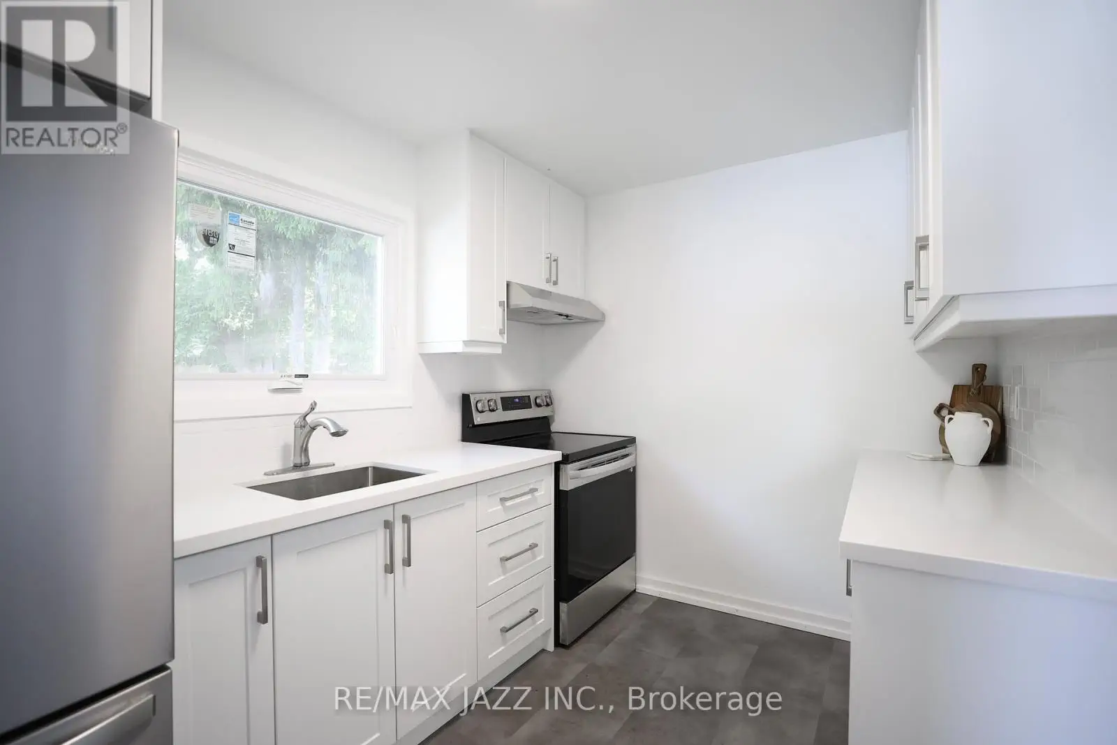 368 Buena Vista Avenue, Oshawa, Ontario  L1J 2M5 - Photo 3 - E12165461