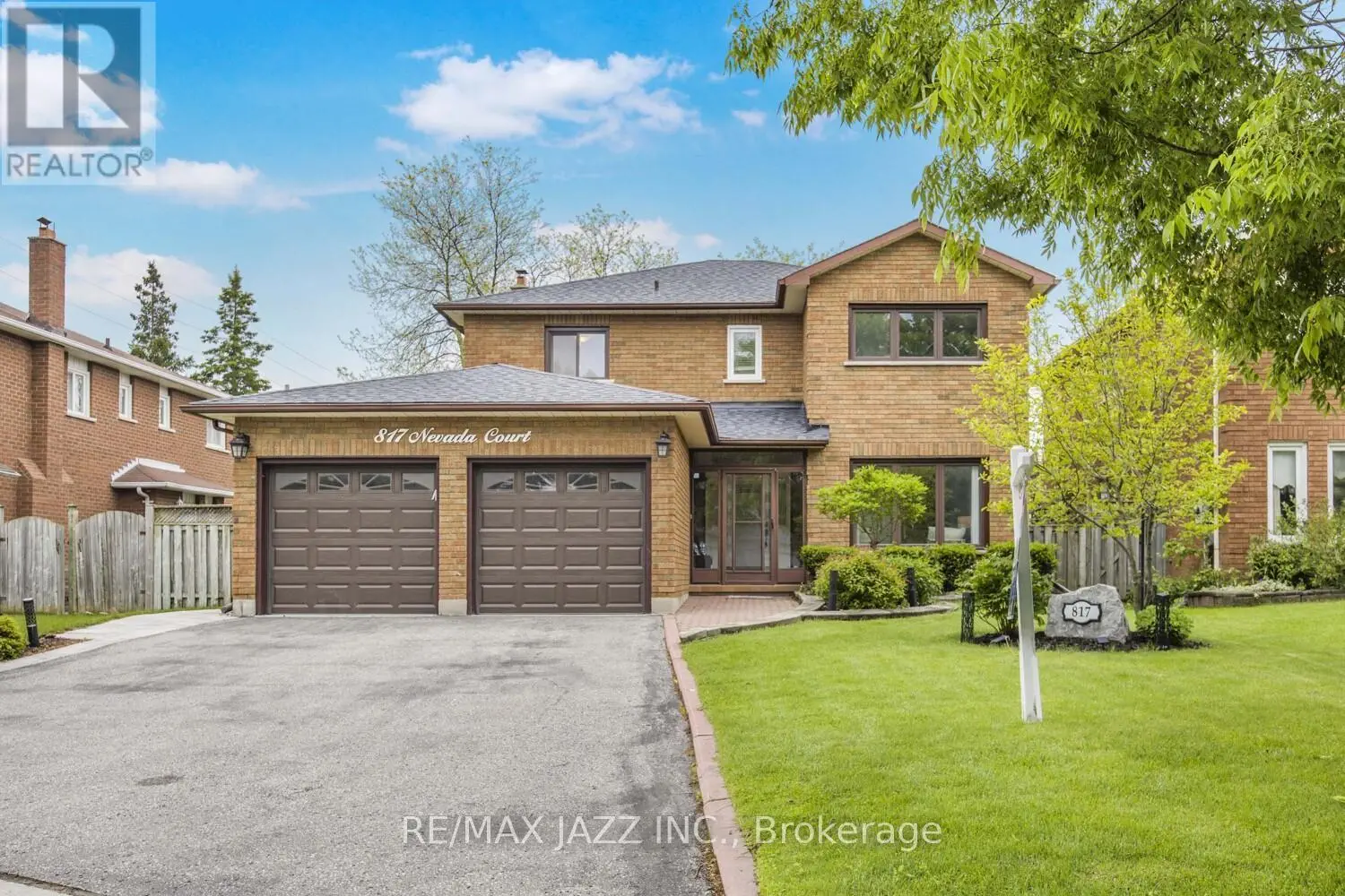 817 Nevada Court, Oshawa, Ontario  L1J 7V4 - Photo 1 - E12185718