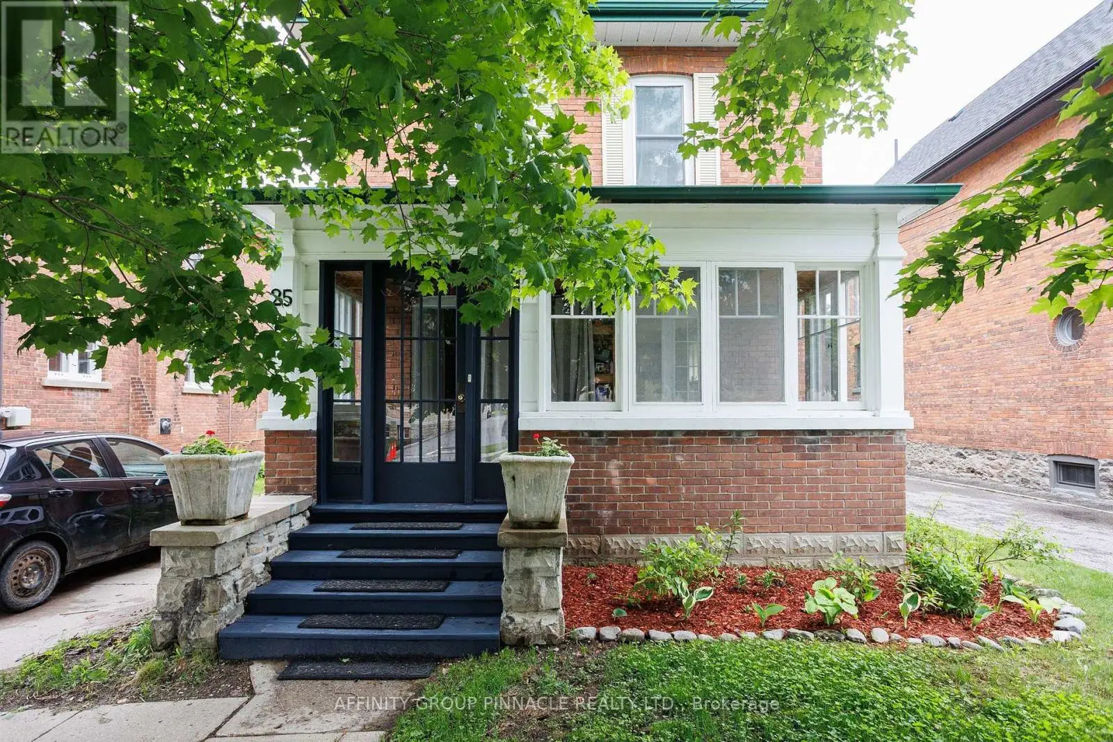 25 Francis Street, Kawartha Lakes, Ontario  K9V 5R8 - Photo 1 - X12185832
