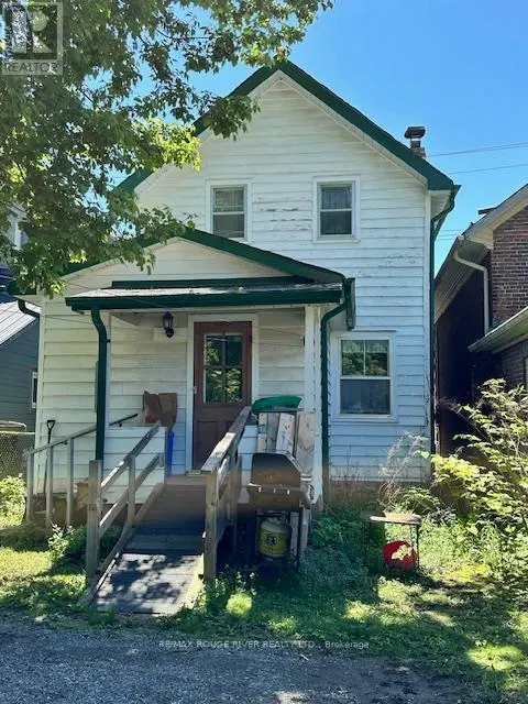 228 London Street, Peterborough Central, Ontario  K9H 2Y9 - Photo 3 - X12185919