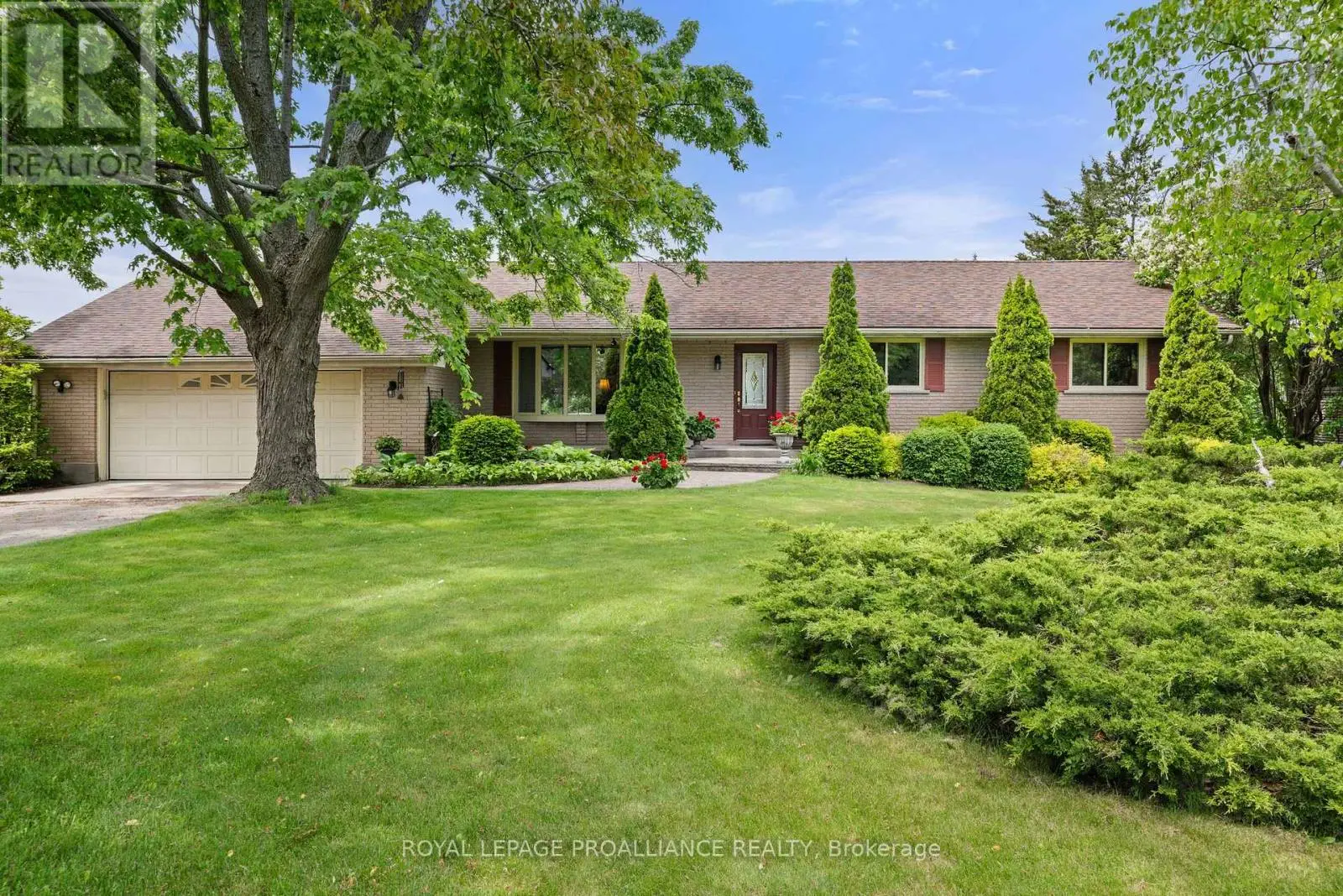3286 County Road 3, Prince Edward County, Ontario  K0K 1L0 - Photo 1 - X12186556