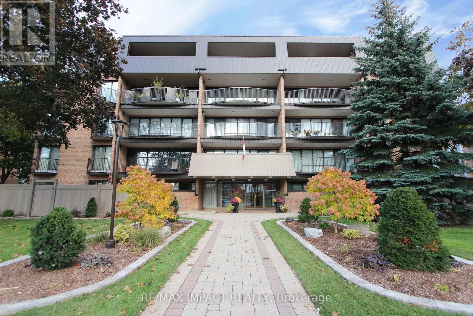 337 Simcoe Street N, Oshawa, Ontario  L1G 4T2 - Photo 2 - E12186589