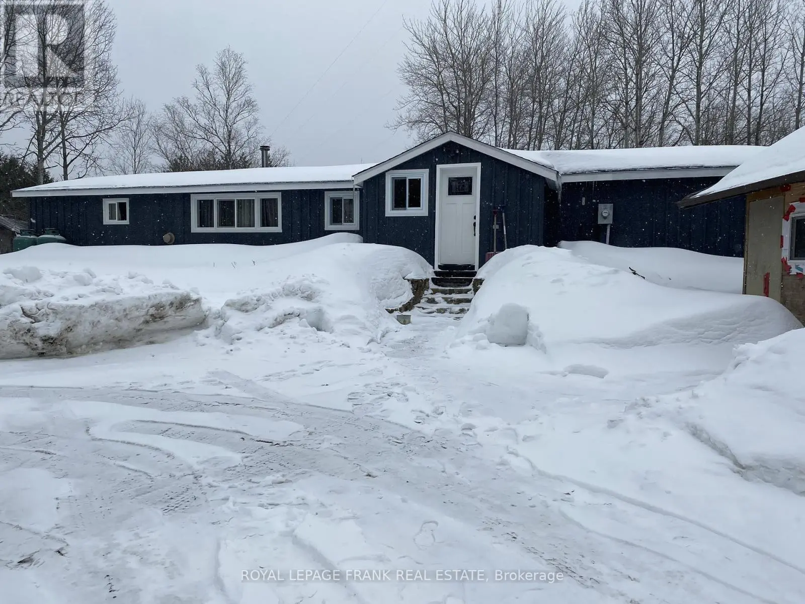 1087 AIRPORT ROAD, Hastings Highlands, Ontario