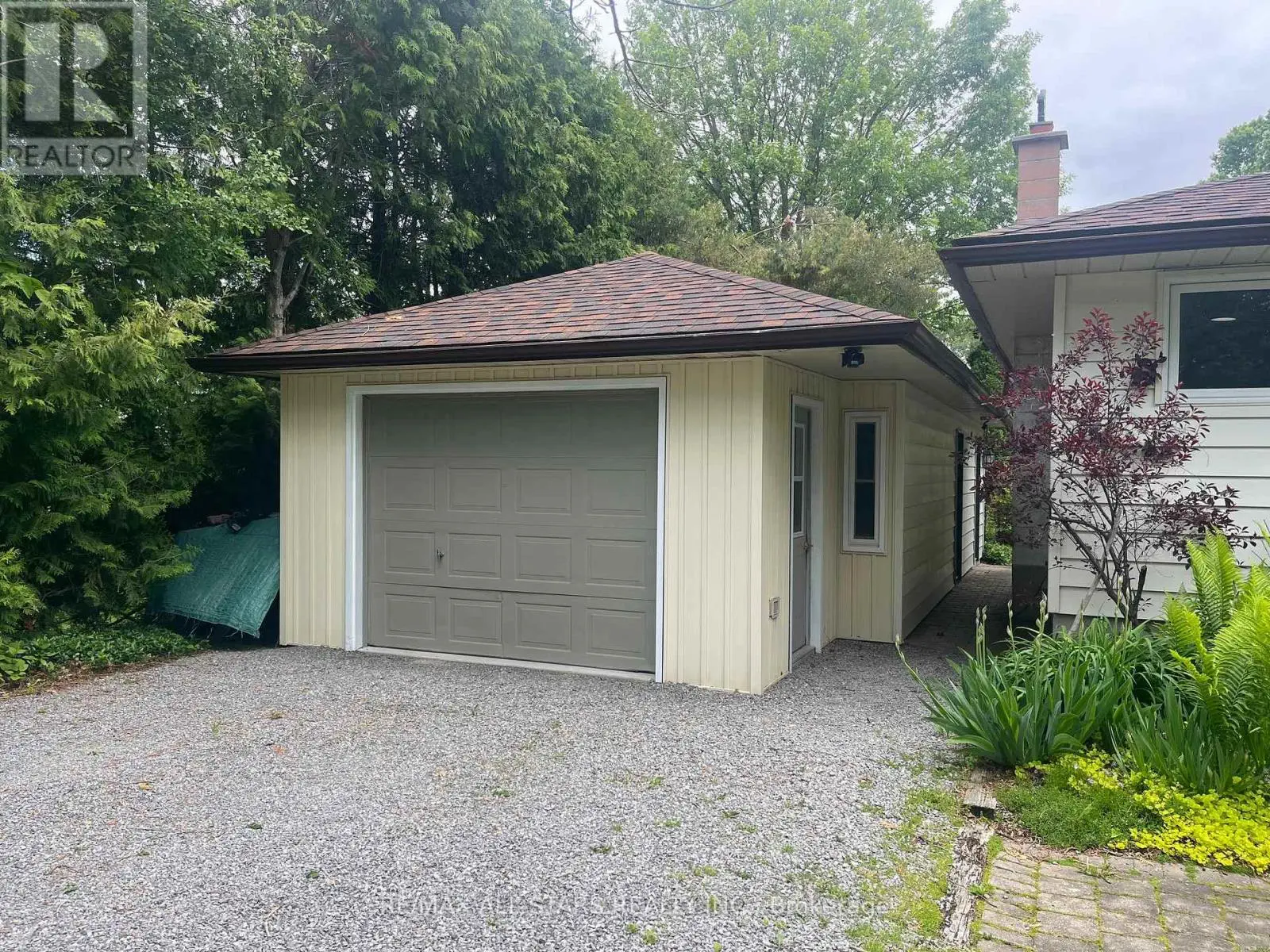 690 Post Road, Kawartha Lakes, Ontario  K0L 2X0 - Photo 3 - X12107175