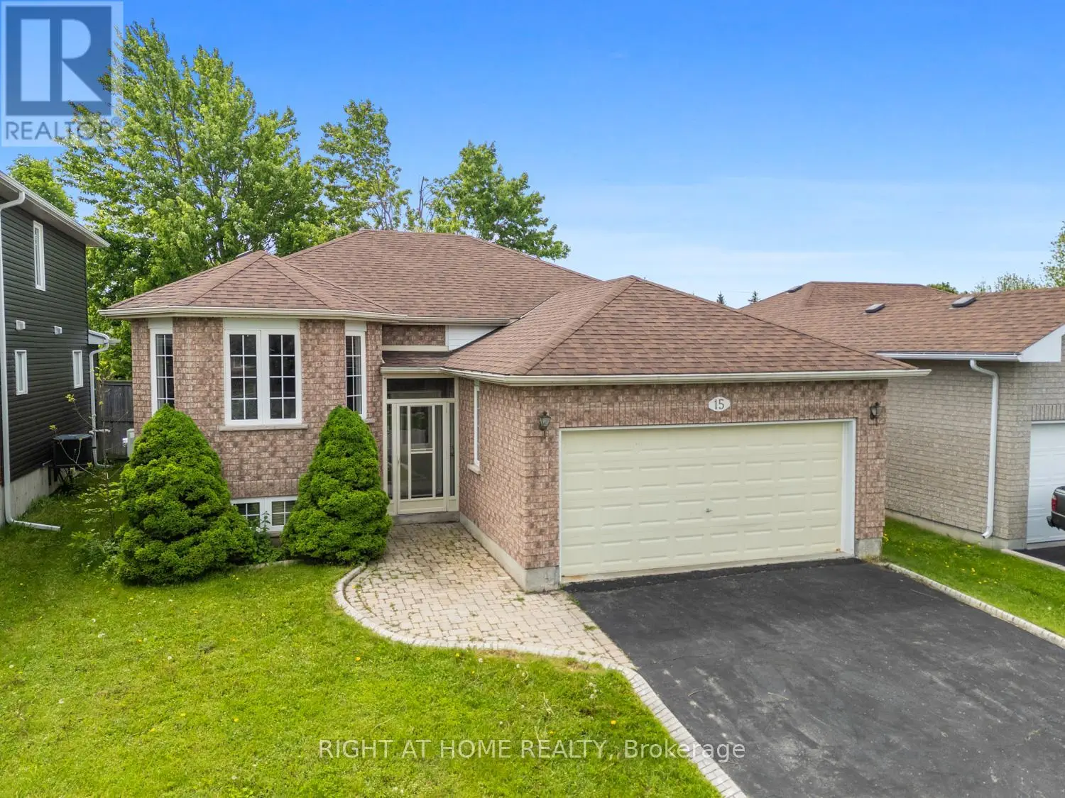 15 Midland Drive, Kawartha Lakes, Ontario  K9V 6B9 - Photo 1 - X12186823
