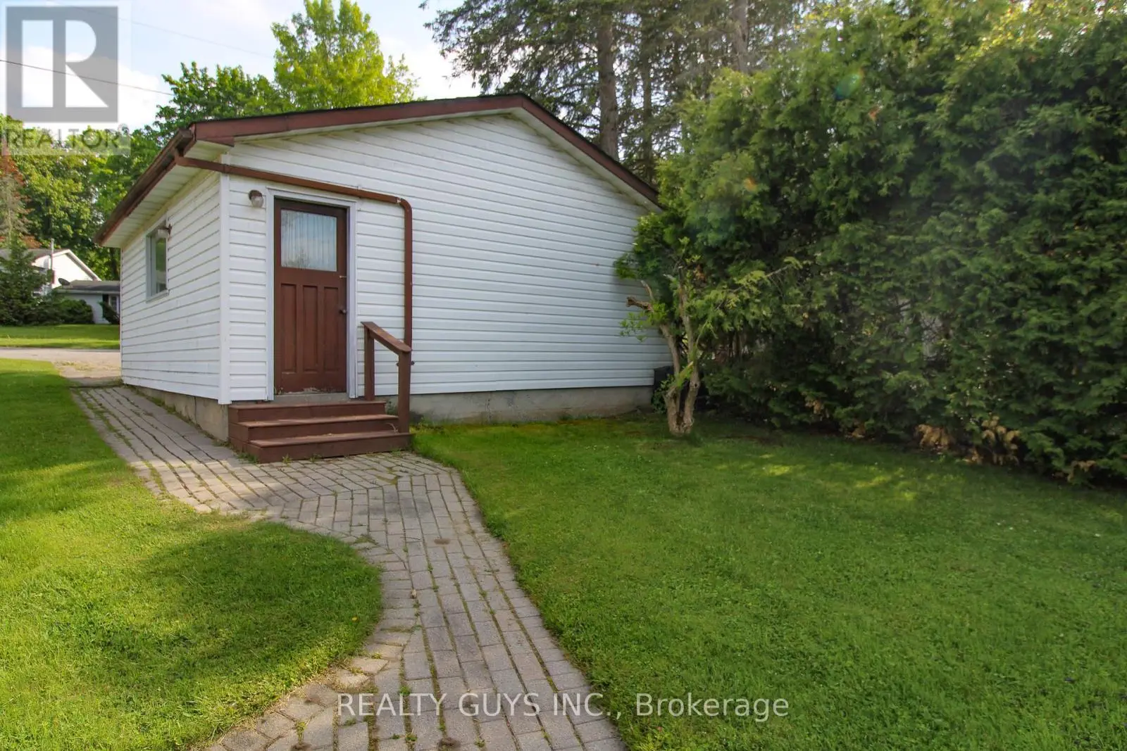 665 Fire 1 Route, Selwyn, Ontario  K9J 6X3 - Photo 3 - X12186889