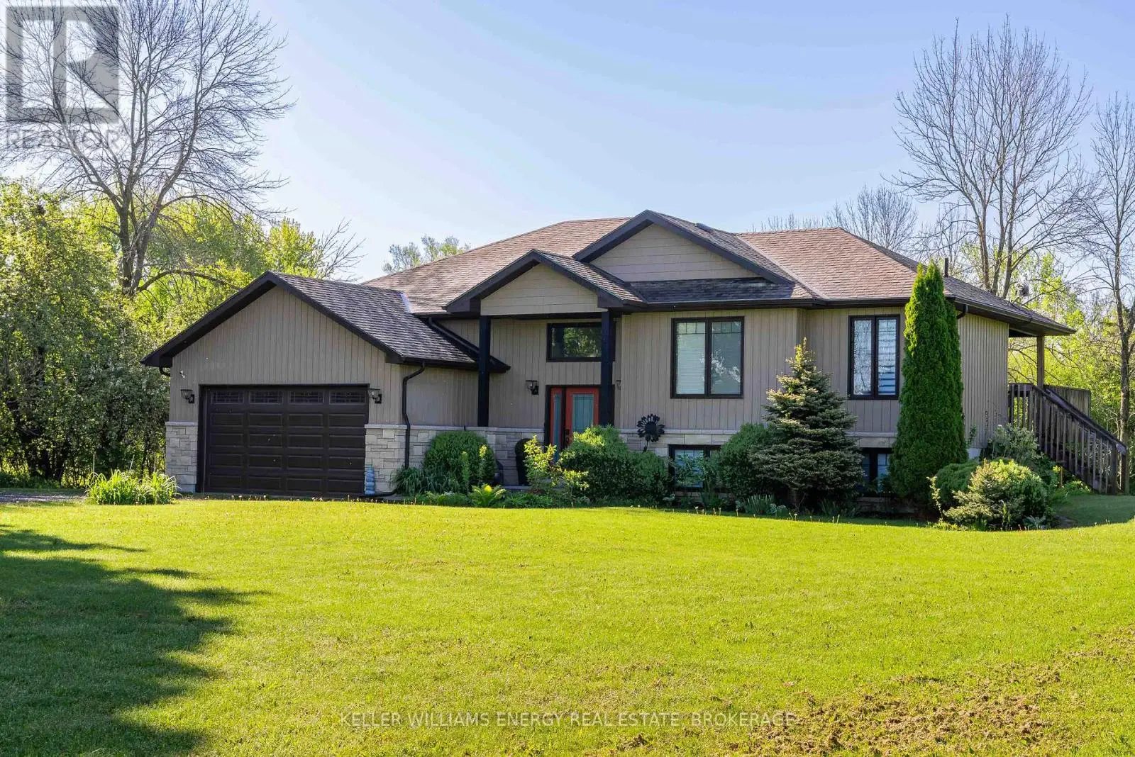 1687 Lakeside Drive, Prince Edward County, Ontario  K0K 1T0 - Photo 3 - X12186949