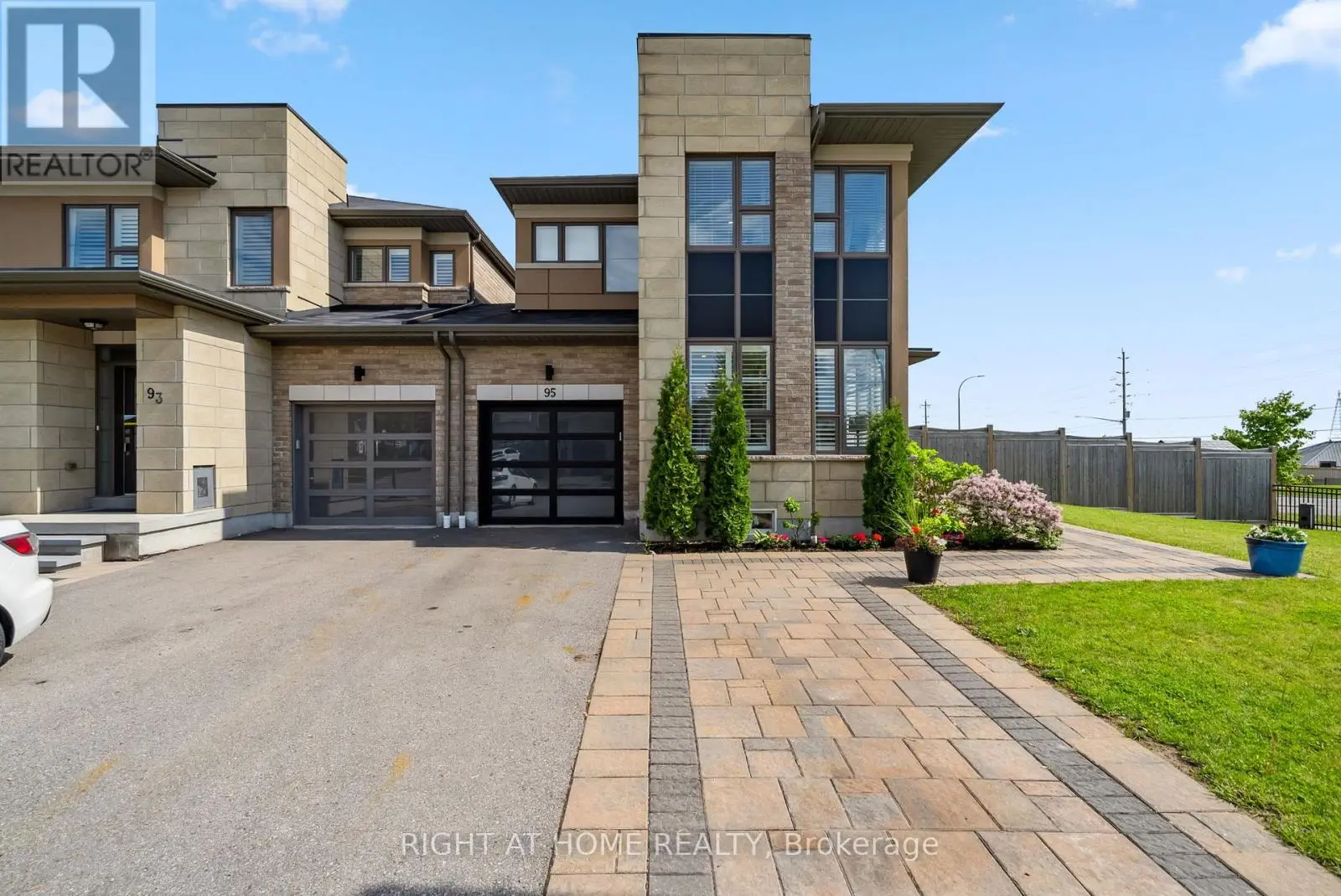 95 Barrister Avenue, Whitby, Ontario  L1R 0N3 - Photo 1 - E12188011