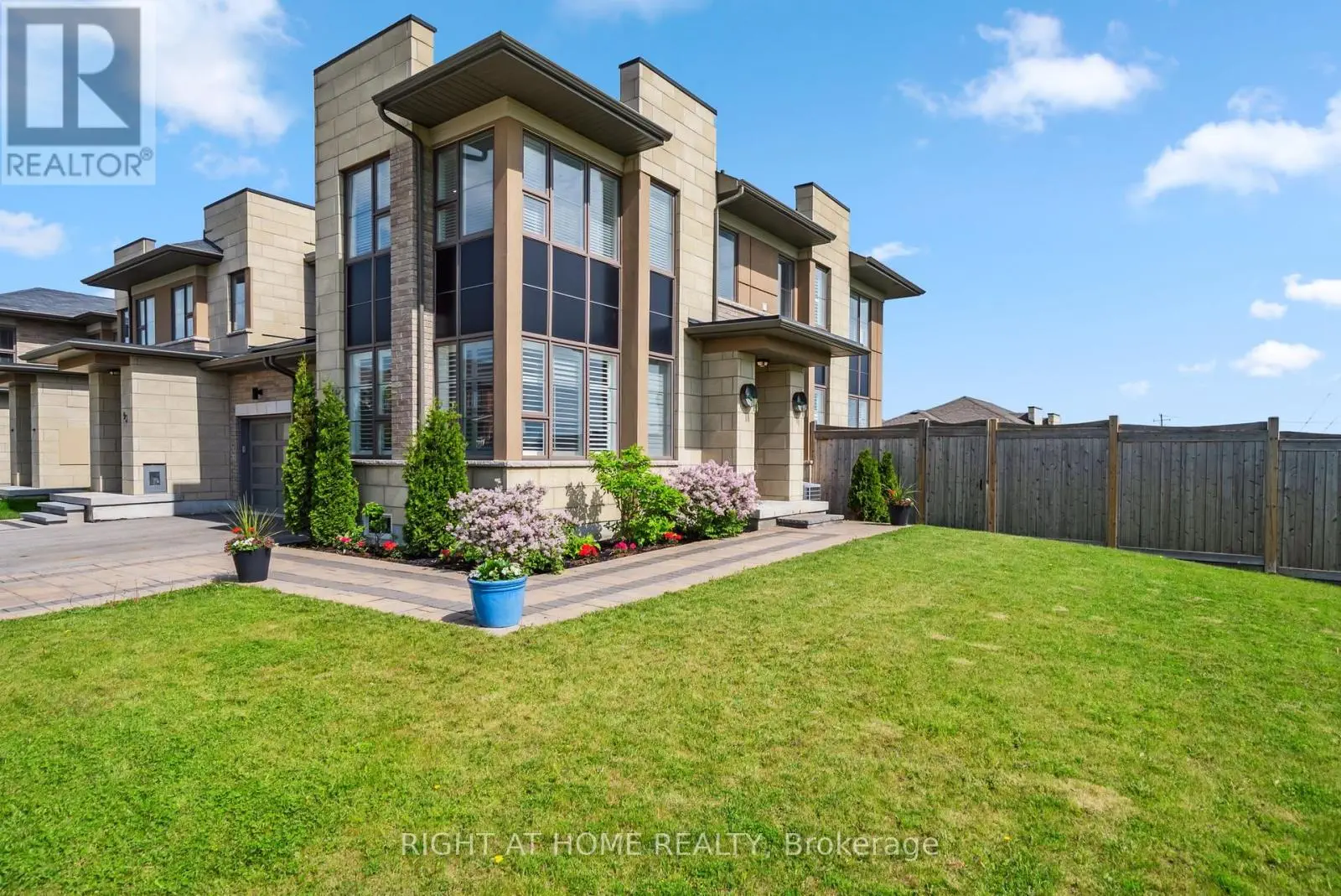 95 Barrister Avenue, Whitby, Ontario  L1R 0N3 - Photo 2 - E12188011
