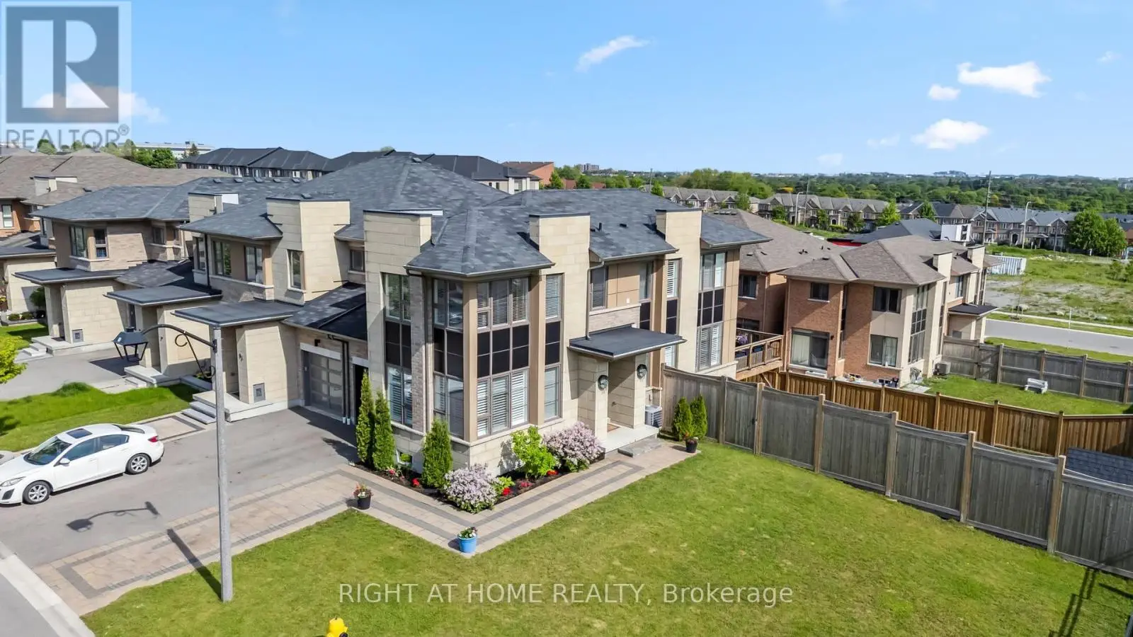 95 Barrister Avenue, Whitby, Ontario  L1R 0N3 - Photo 3 - E12188011