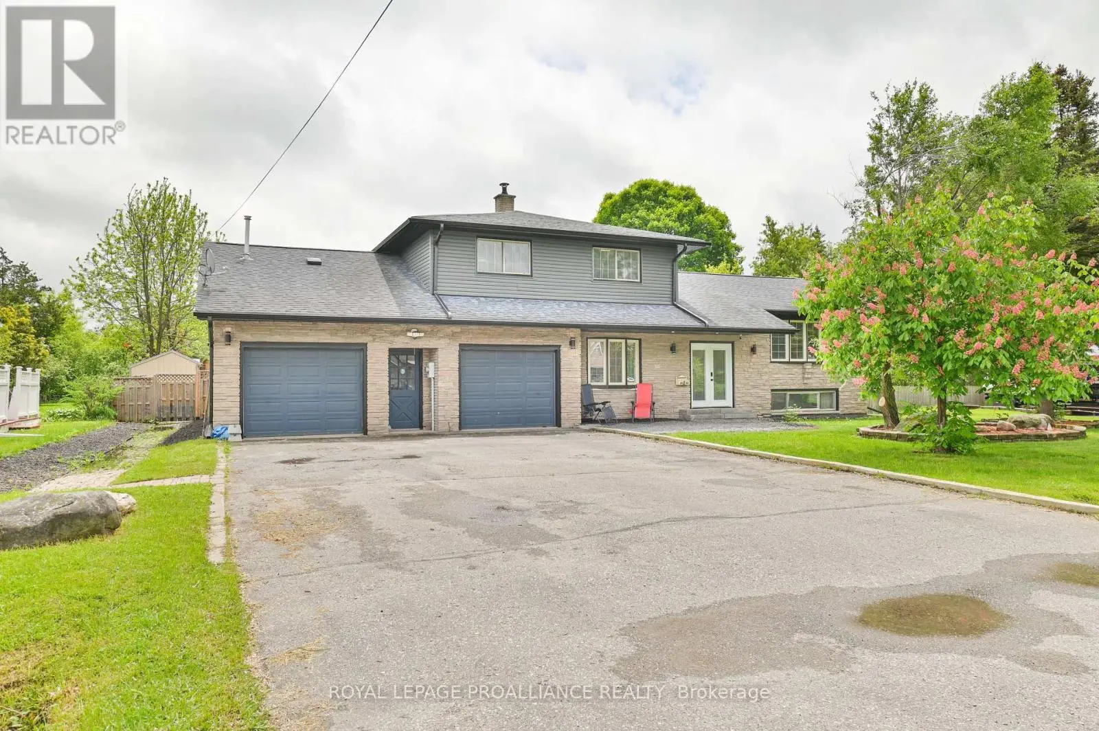 22 Wickens Street, Quinte West, Ontario  K8V 0B3 - Photo 2 - X12188931