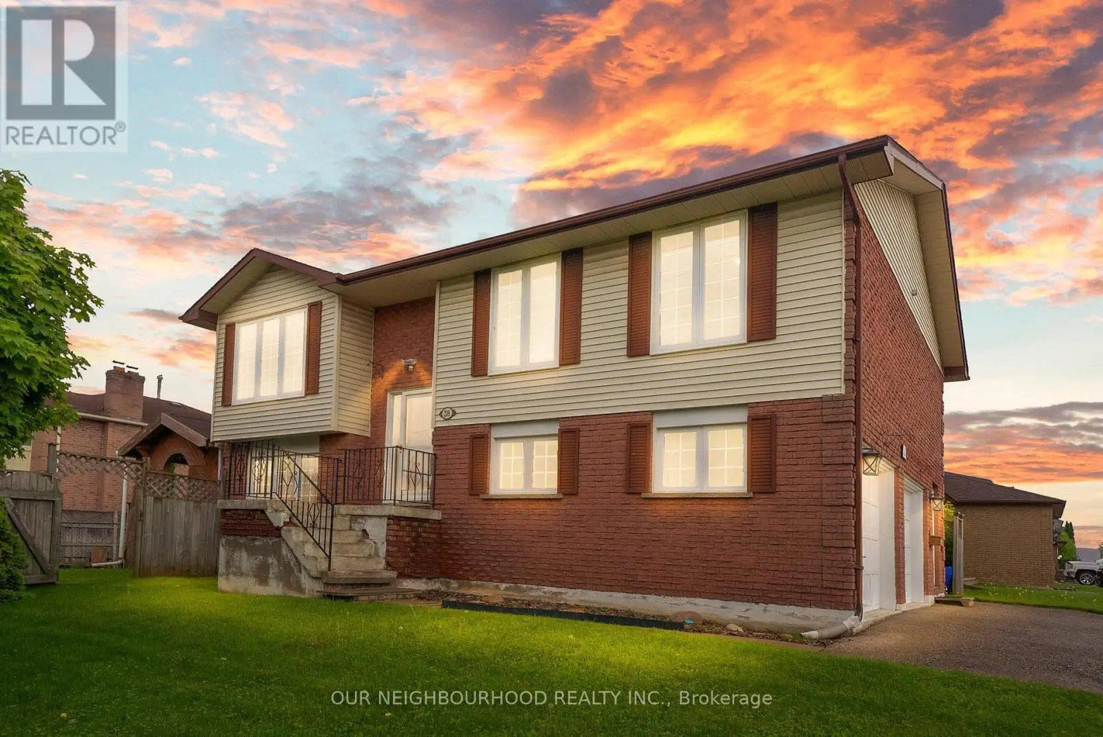 38 Centerfield Drive, Clarington, Ontario  L1E 1H4 - Photo 1 - E12189148