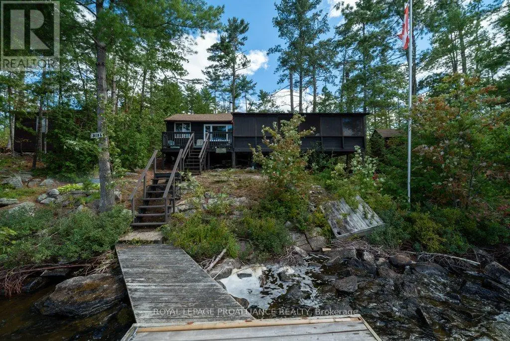 258 Skootamatta Lake, Addington Highlands, Ontario  K0H 1K0 - Photo 3 - X12189206