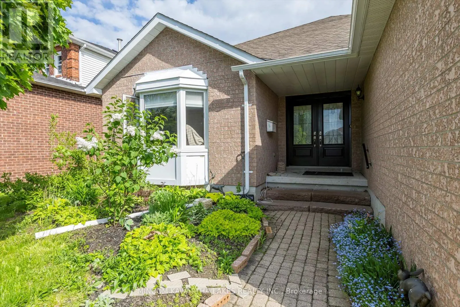 557 Westman Avenue, Peterborough West, Ontario  K9K 2E6 - Photo 3 - X12189719