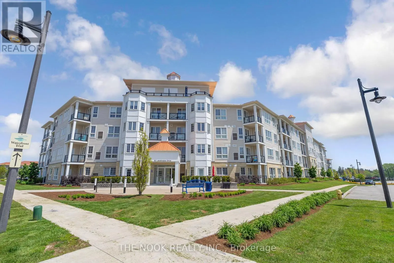 301 - 50 Lakebreeze Drive, Clarington, Ontario  L1B 0V9 - Photo 2 - E12189830