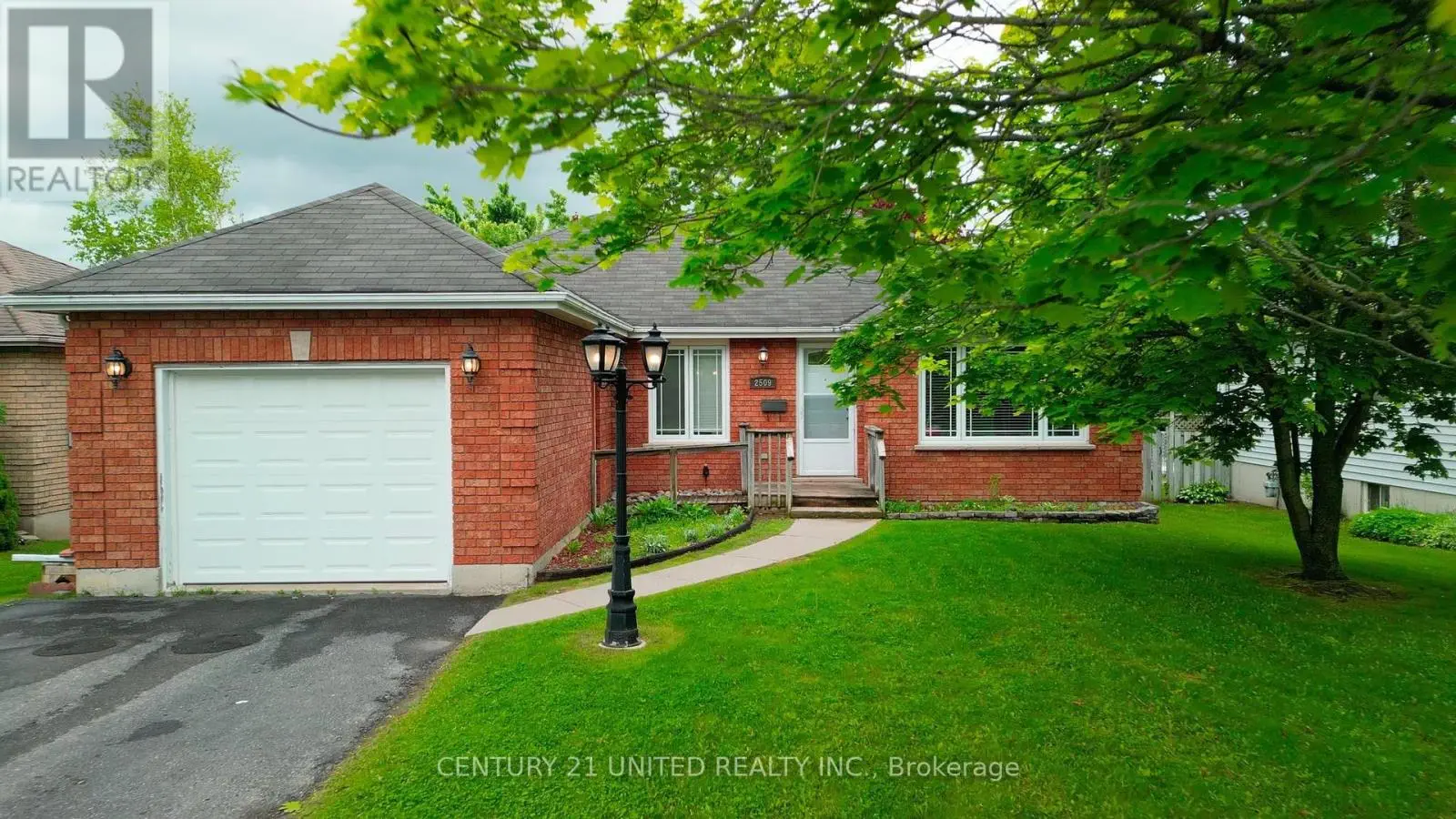 2509 Marsdale Drive, Peterborough East, Ontario  K9L 1Z4 - Photo 2 - X12189849