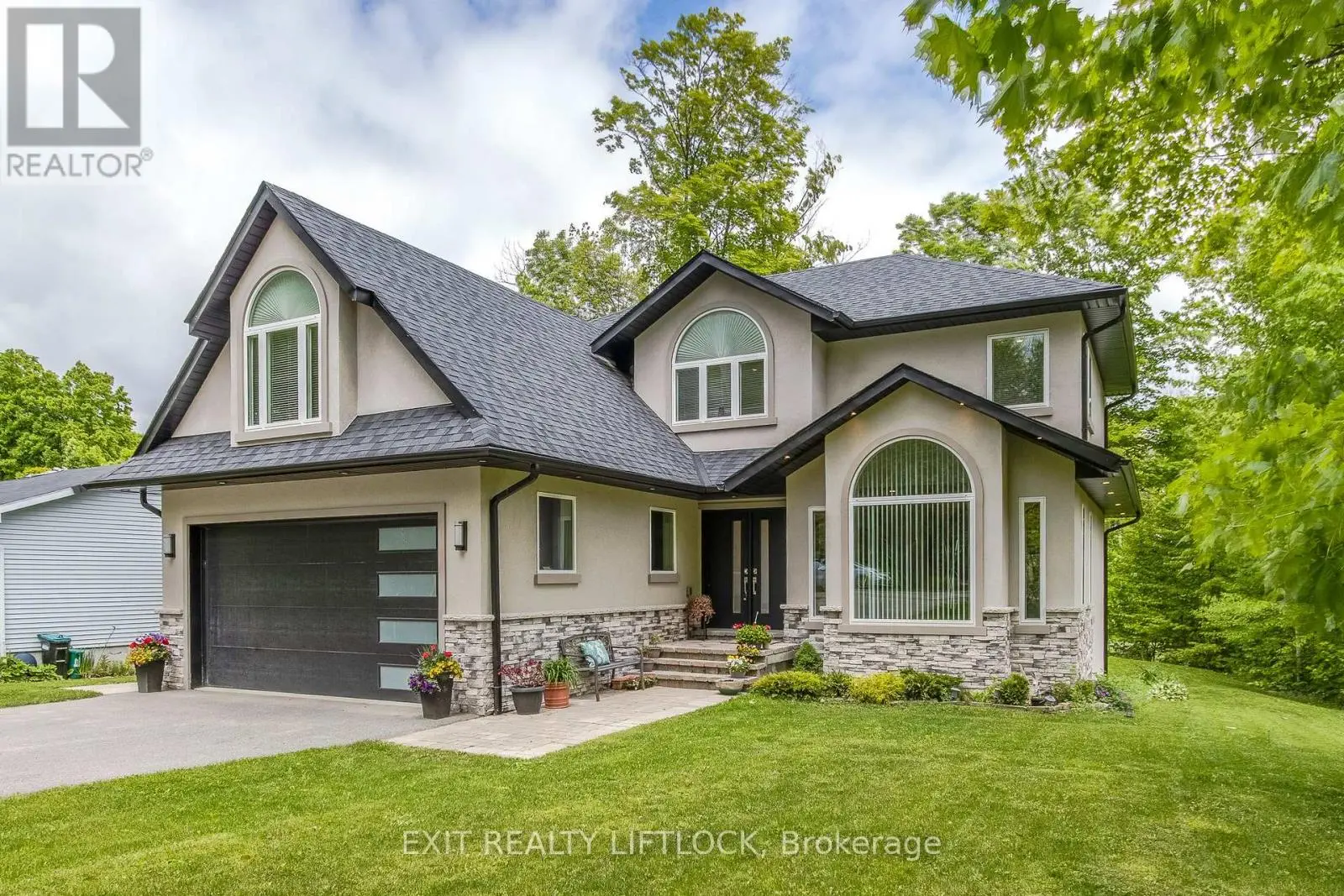 77 Polish Avenue, Penetanguishene, Ontario  L9M 1W8 - Photo 3 - S12189931