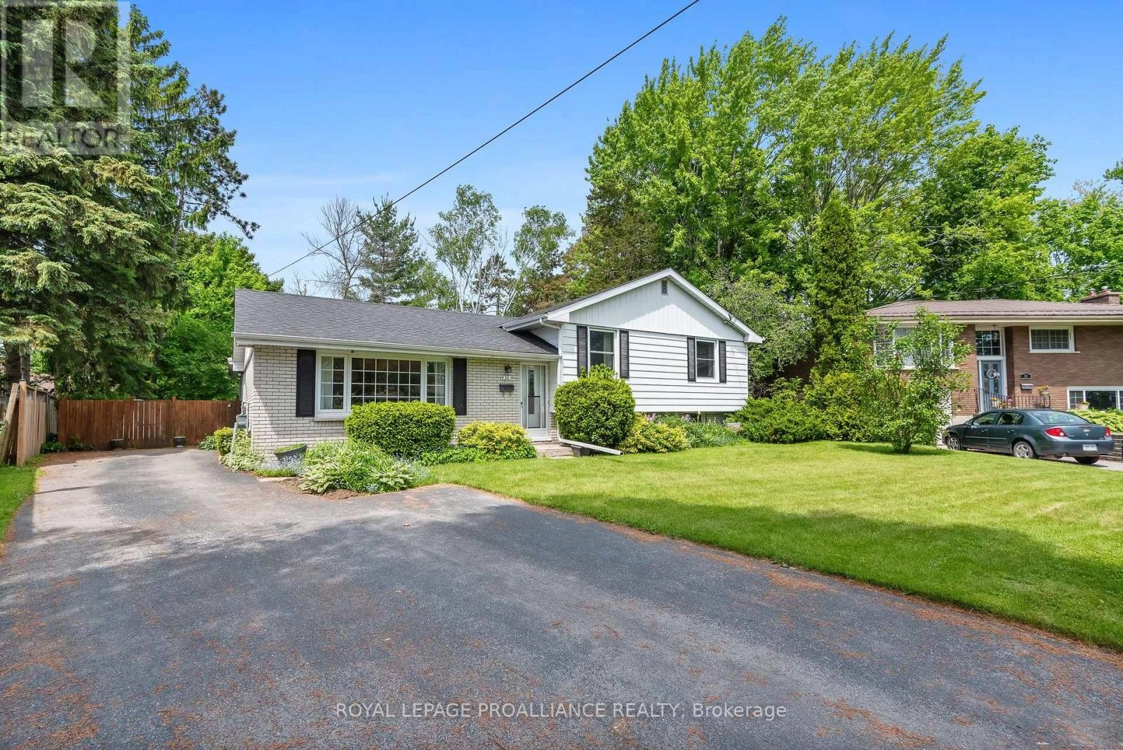36 Applewood Drive, Belleville, Ontario  K8P 4E2 - Photo 2 - X12189935