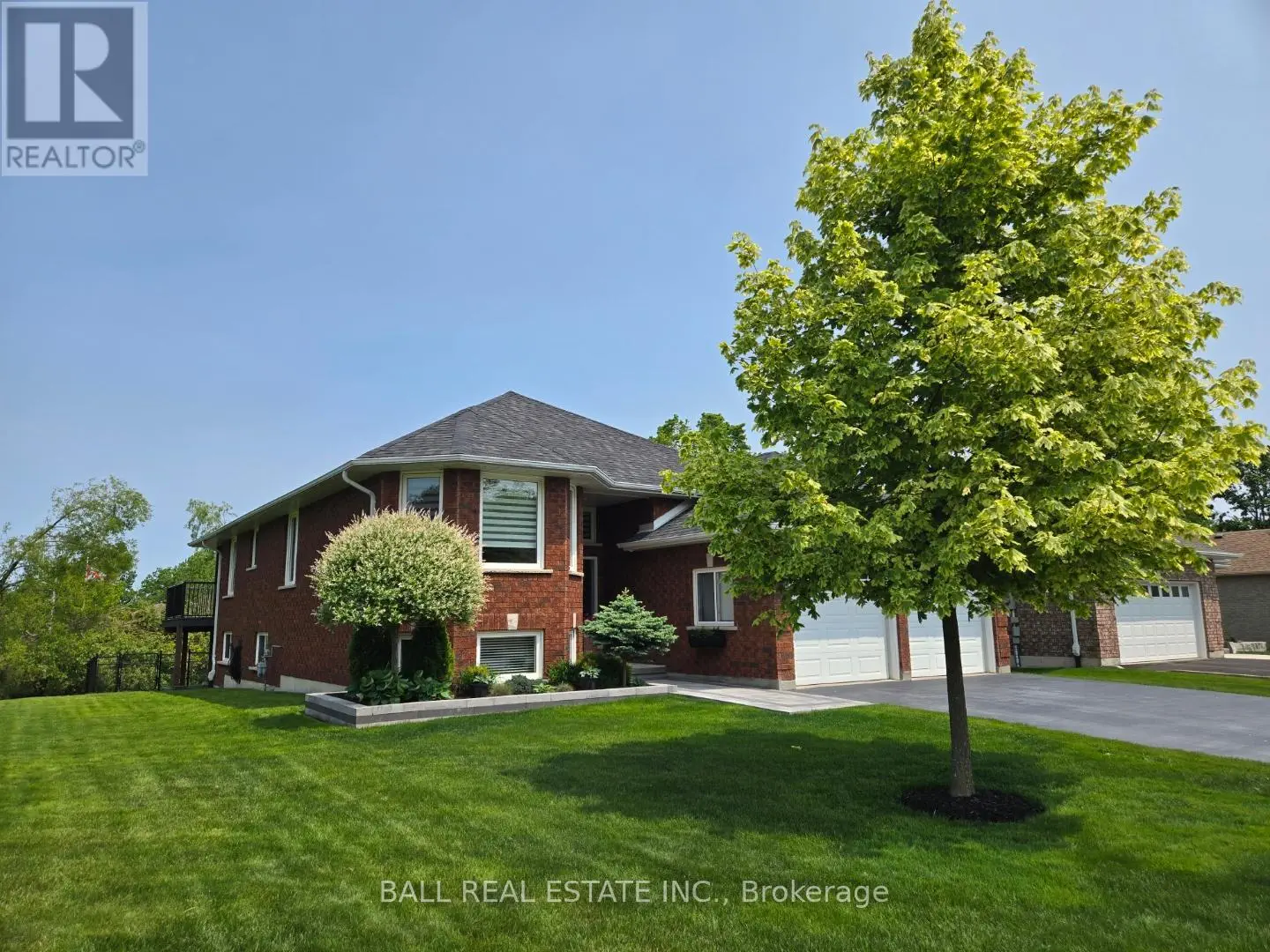313 Woodward Avenue, Peterborough North, Ontario  K9L 1K2 - Photo 2 - X12147912