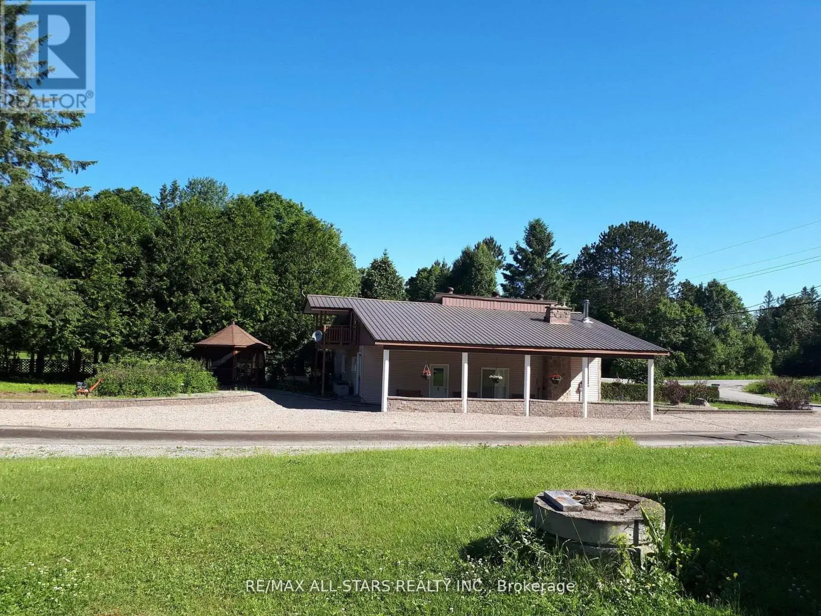 1007 Dewey Street, Highlands East, Ontario  K0M 1R0 - Photo 2 - X12186818