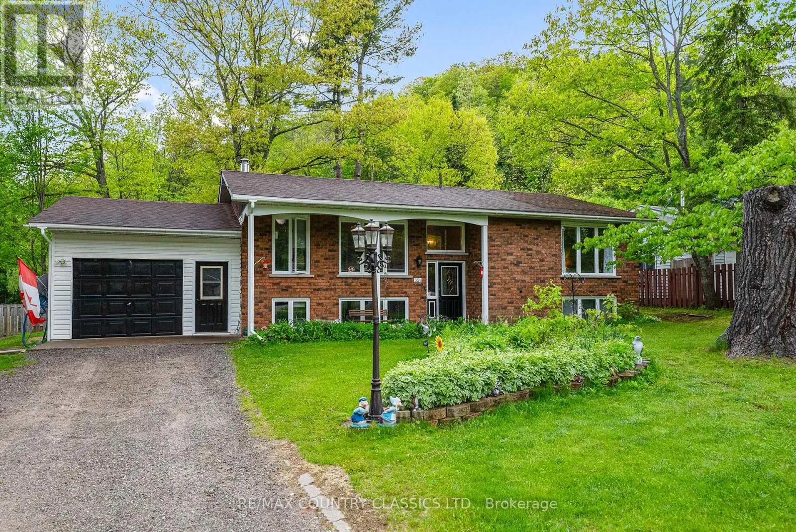 351 Chemaushgon Road, Bancroft, Ontario  K0L 1C0 - Photo 3 - X12183214