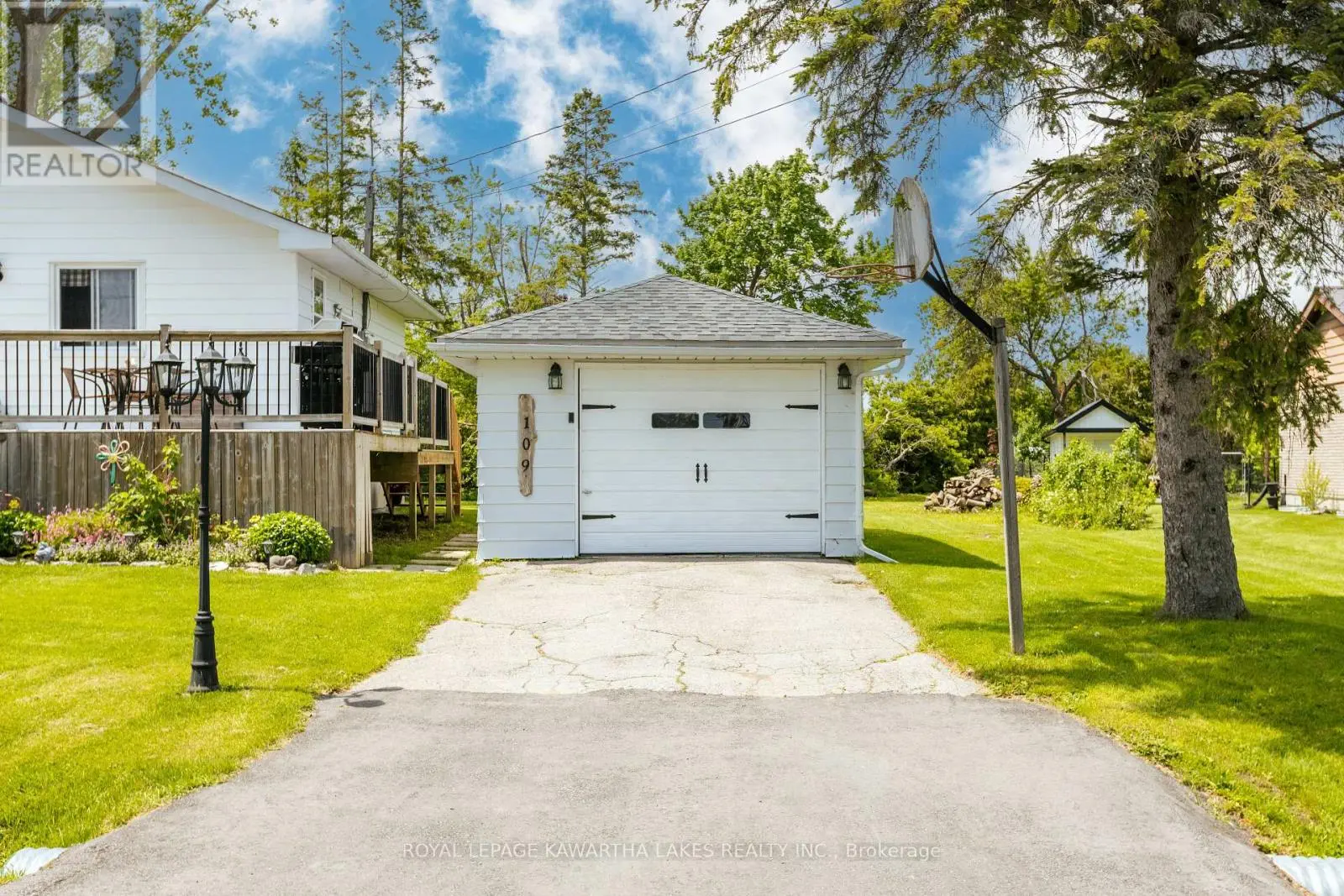 109 Southview Drive, Kawartha Lakes, Ontario  K0M 1G0 - Photo 3 - X12191138