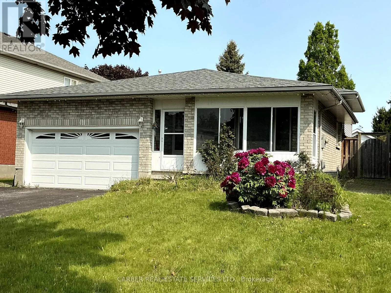 864 Sundance Circle, Oshawa, Ontario  L1J 8B3 - Photo 1 - E12191183