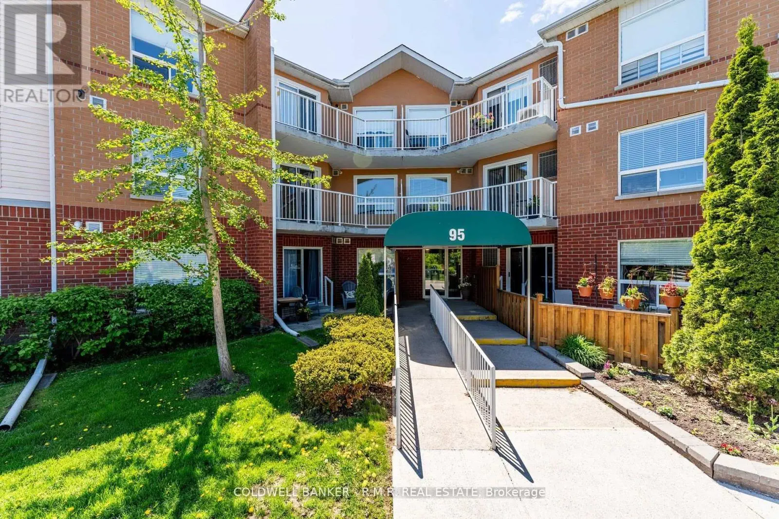 313 - 95 Wellington Street, Clarington, Ontario  L1C 5A1 - Photo 1 - E12191297