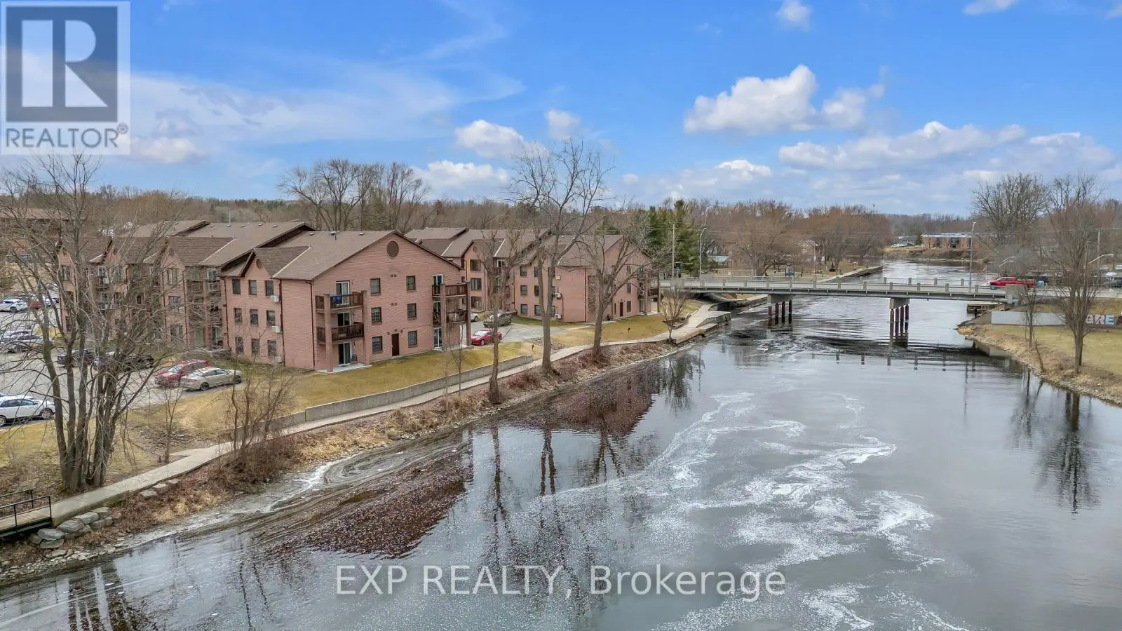 104 - 9 Centre Street S, Greater Napanee, Ontario  K7R 3X3 - Photo 2 - X12045328