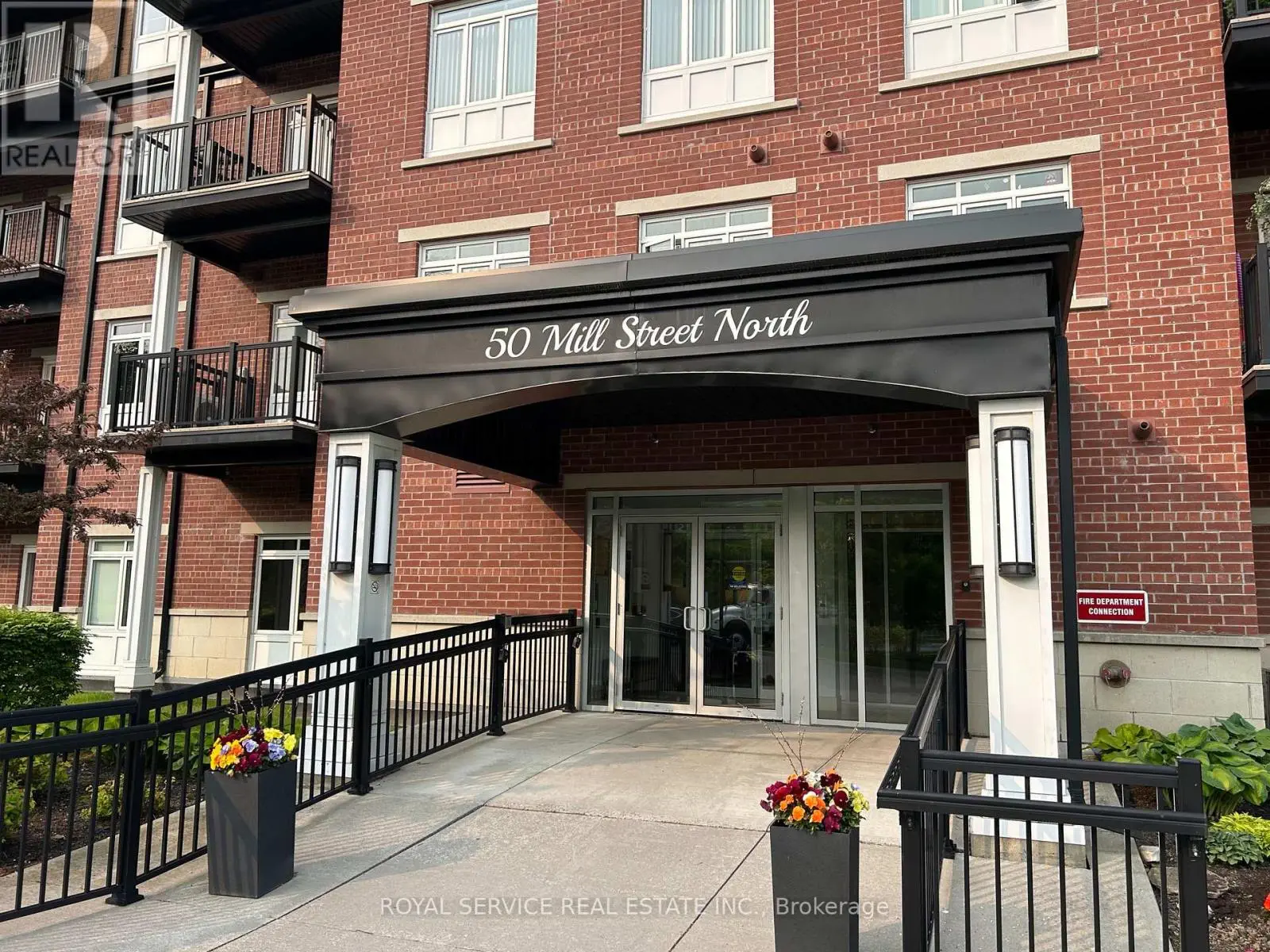 201 - 50 Mill Street N, Port Hope, Ontario  L1A 2T2 - Photo 2 - X12003682