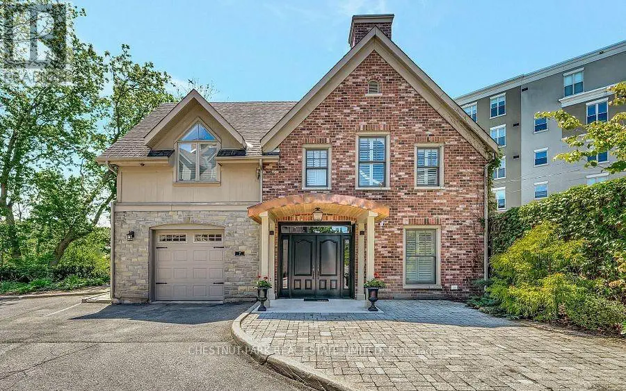 7 - 4 Bridge Street, Prince Edward County, Ontario  K0K 2T0 - Photo 1 - X12192279