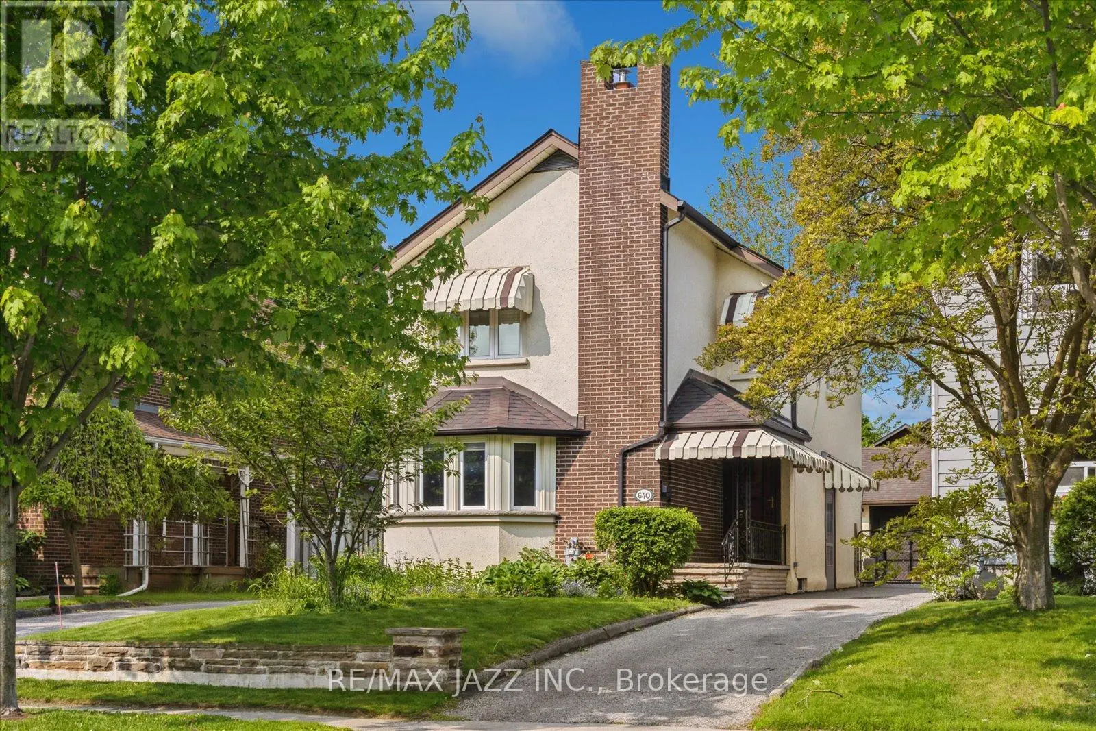 640 Mary Street N, Oshawa, Ontario  L1G 5E9 - Photo 1 - E12032630